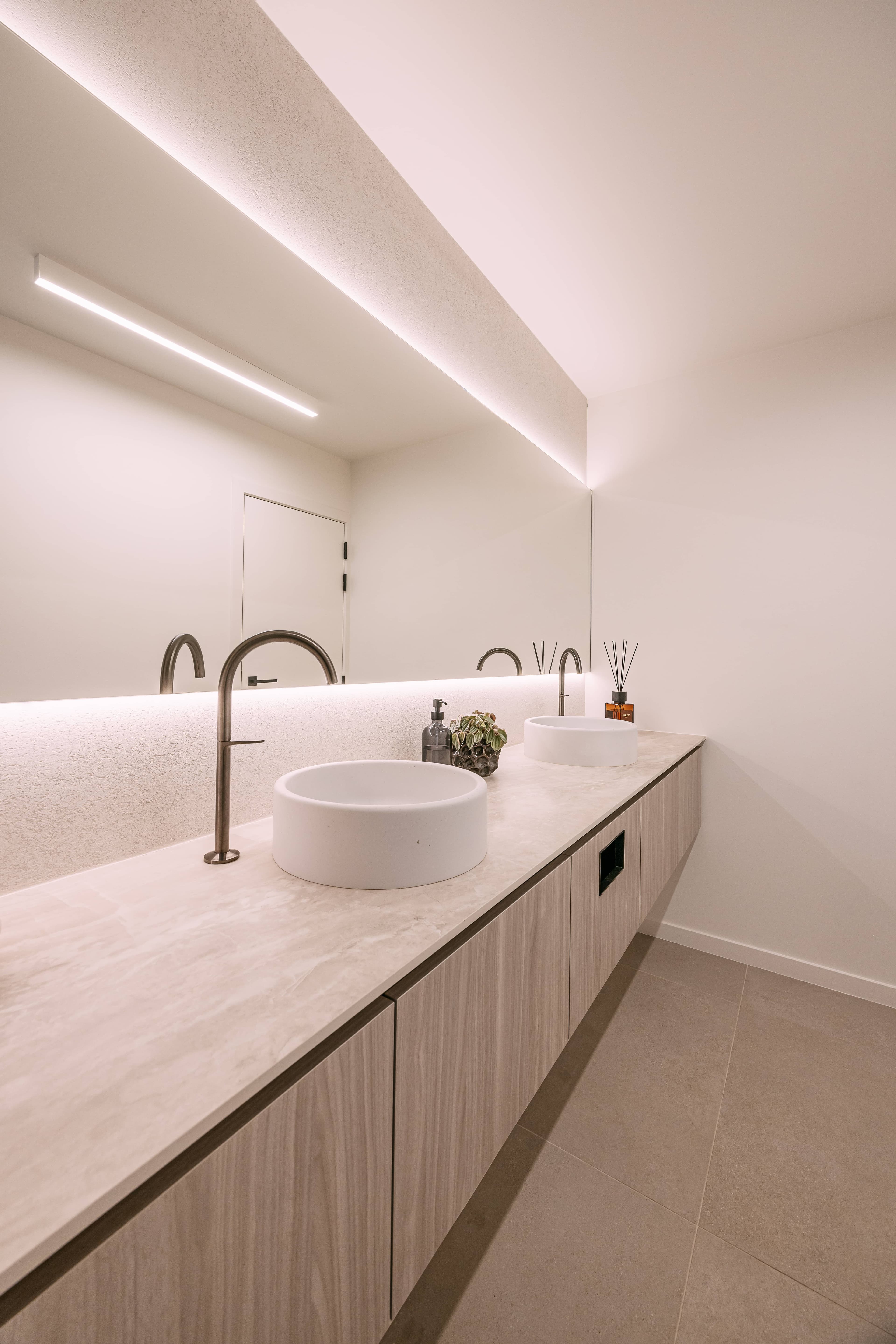 Badkamer installatie in bedrijfsgebouw